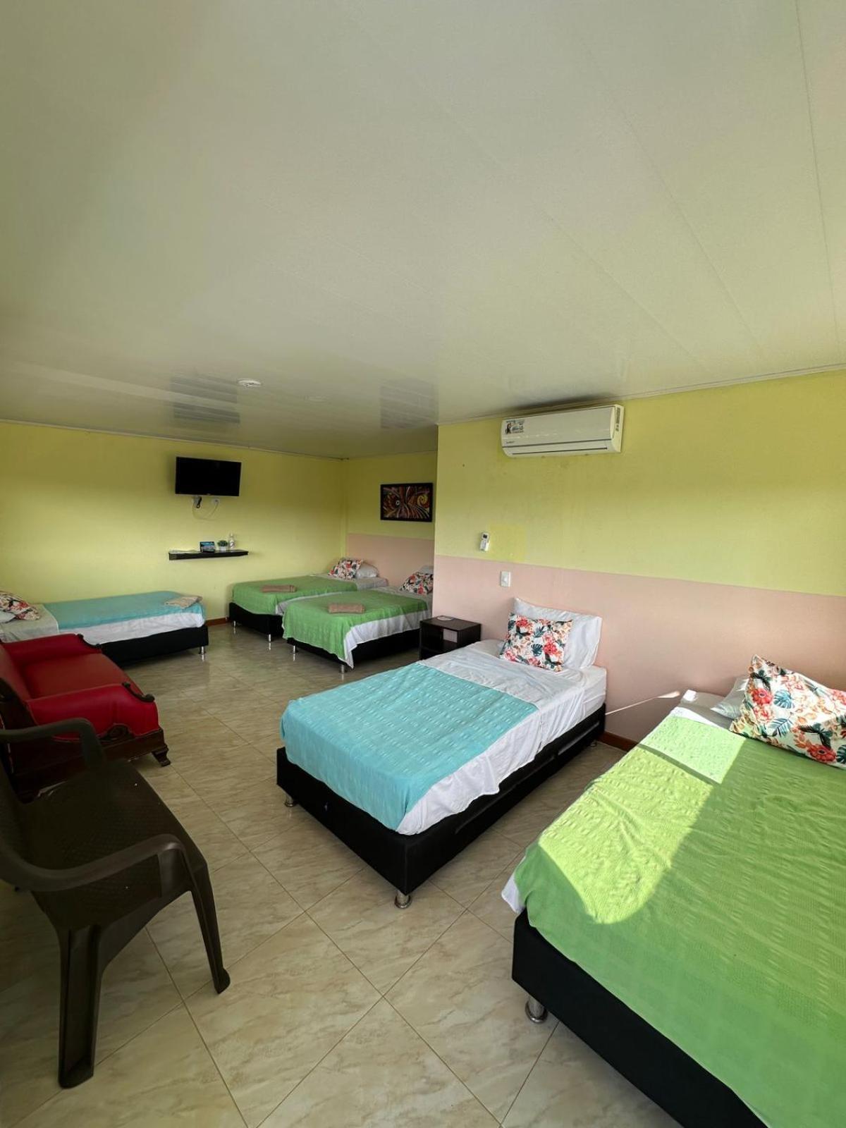 Victoria'S Gennie Bay Village Hostal San Andrés Extérieur photo