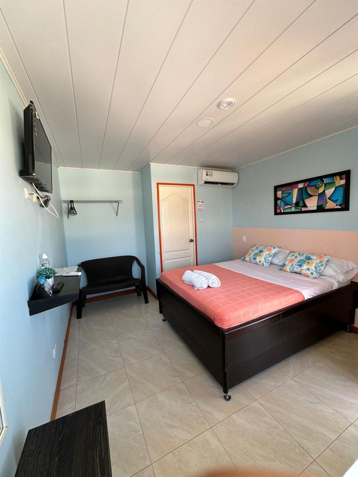 Victoria'S Gennie Bay Village Hostal San Andrés Extérieur photo