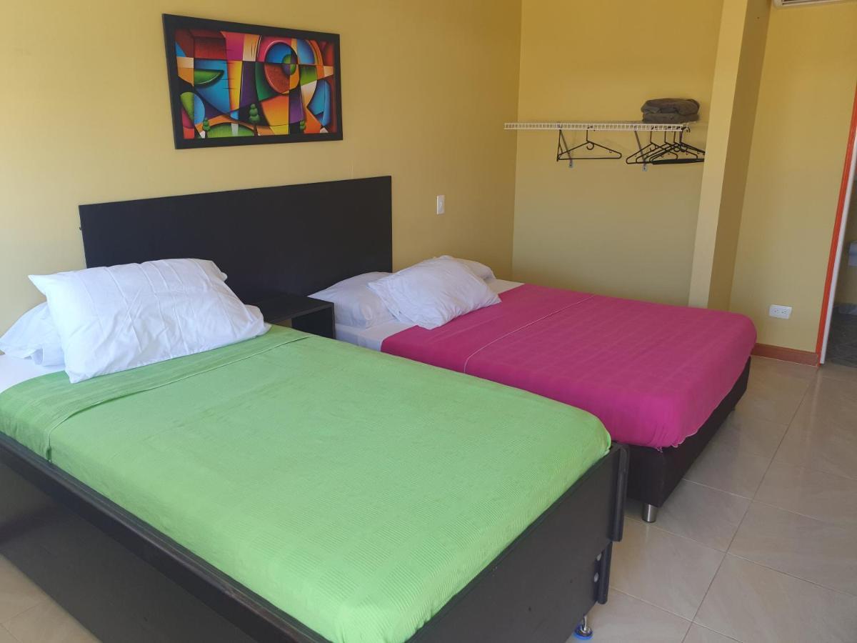 Victoria'S Gennie Bay Village Hostal San Andrés Extérieur photo